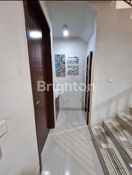 image DIJUAL RUMAH EMINENT BSD (5)