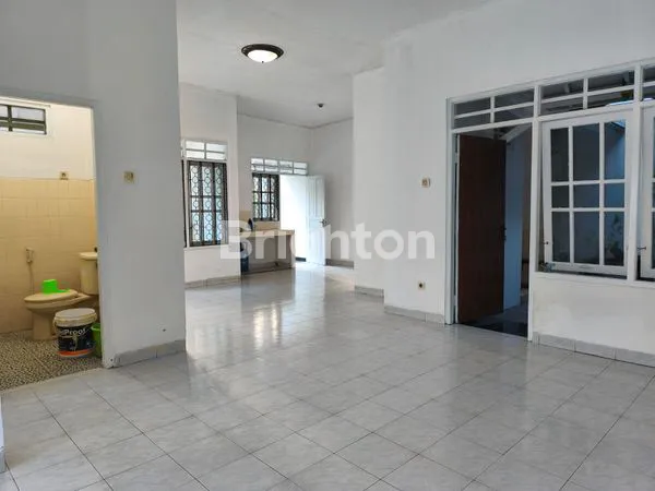 image RUMAH CANTIK DAN BERSIH DI MANTRIJERON YOGYAKARTA (3)