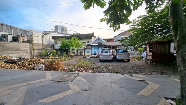 image TANAH NOL JALAN RAYA SIAP DIBANGUN LOKASI STRATEGIS PENGHUBUNG JL MERR DAN PANJANG JIWO (1)