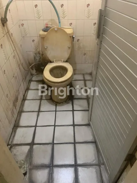 image RUKO 3 LANTAI KAWASAN PERDAGANGAN LEGENDARIS SURABAYA PUSAT SANGAT STRATEGIS LINGKUNGAN BISNIS AKTIF JALAN PENGAMPON SURABAYA (7)