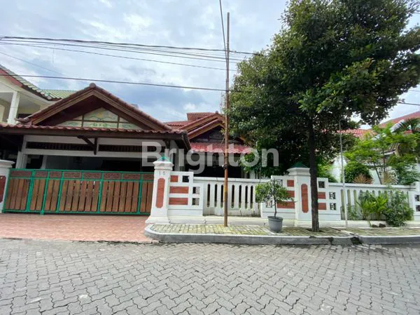 image RUMAH SELANGKAH TENGAH KOTA DEKAT UNAIR DR SOETOMO DHARMAHUSADA COCOK UNTUK DI BANGUN KOS-KOSAN (1)
