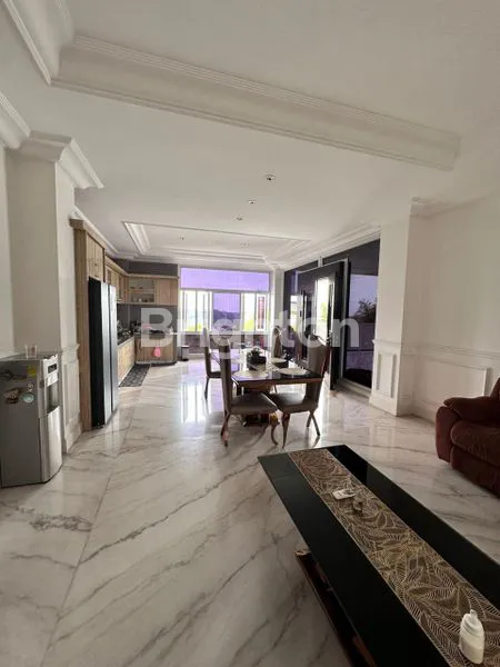 image RUMAH MEWAH SIAP PAKAI DI AREA PAPANDAYAN SEMARANG!! LOKASI TIDAK BANJIR SERTA RERLETSK DI AREA LINGKUNGAN ELITE SERTA NYAMAN!! SUPER LANGKA (7)