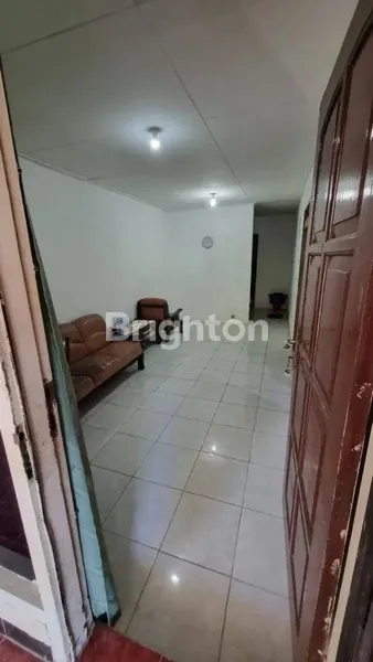 image RUMAH LAMA BENDUL MERISI DEKAT MARGOREJO PLAZA MARINA (2)