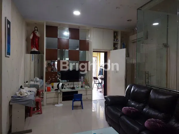 image RUMAH JELAMBAR MADYA 3 KAVLING POLRI (2)