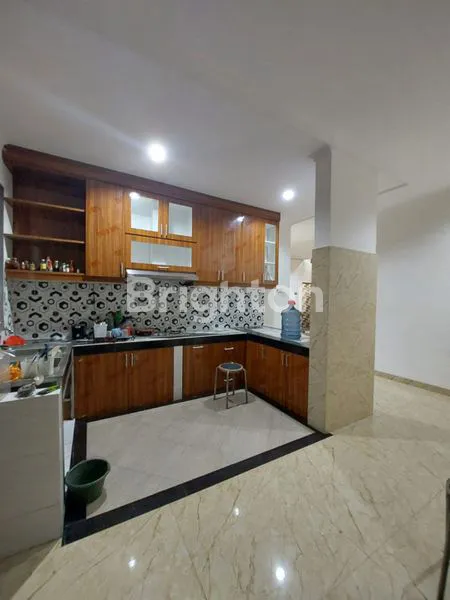 image RUMAH MEWAH 2 LANTAI DI KEMANGGISAN DEKAT BINUS (2)