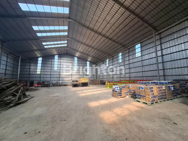 image DISEWAKAN GUDANG  BERSIH N PINGGIR JALAN TANGGERANG BARAT (6)