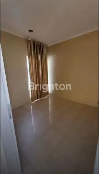 image RUMAH SIAP HUNI DI ORIANA PERMATA BINTARO TANGERANG SELATAN (2)