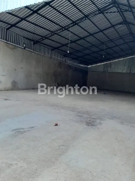 image DIKONTRAKKAN GUDANG STRATEGIS DI JALAN PIDADA, UBUNG – AKSES TRUK TRONTON & JALAN 10 METER\N (7)