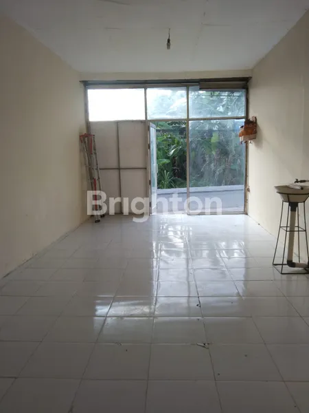 image TOKO DI TIBUBENENG (2)