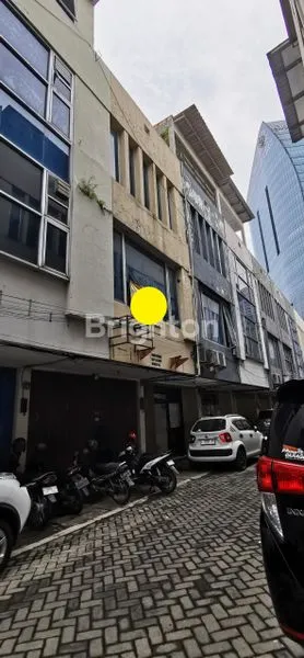 image RUKO 3 LANTAI HR MUHAMMAD KOMPLEK RUKO SURYA INTI PERMATA SBY (2)