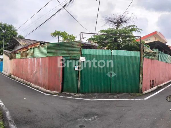 RUMAH LT 400M², DEKAT FASILITAS UMUM & WISATA