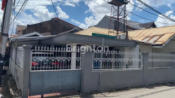 image RUMAH HOOK STRATEGIS LT 150M² DI KEBAYORAN LAMA (1)