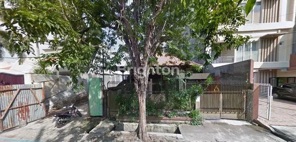 image *_PENAWARAN BERAPAPUN DIPERTIMBANGKAN_*  JUAL CEPAT *JL EMBONG CERME* SURABAYA COCOK UNTUK KANTOR / USAHA APAPUN.  JALAN 2 ARAH  (1)