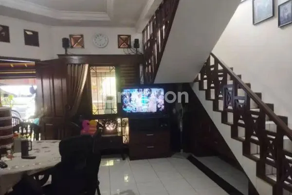 image RUMAH ASRI 2 LANTAI DENGAN TAMAN LUAS DI PASAR MINGGU – SIAP HUNI & STRATEGIS (6)