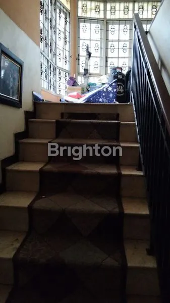 image DIJUAL RUMAH BESAR 2 LT KEMANG PRATAMA (8)