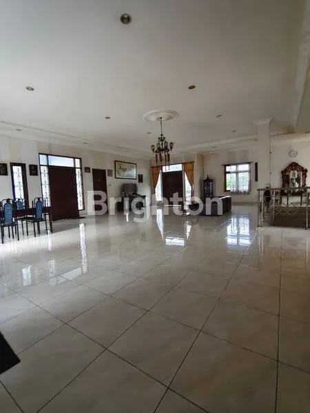 image RUMAH DURI KEPA ROW 3 MOBIL JAKARTA BARAT (6)