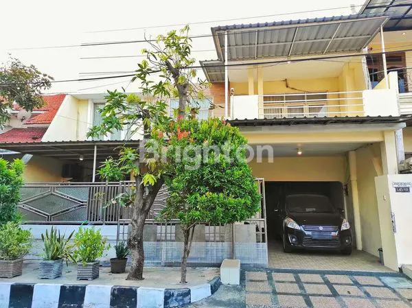 image RUMAH 2 LANTAI KONDISI BAGUS DI RUNGKUT ASRI NOL JALAN MERR PALING FAVORIT (1)