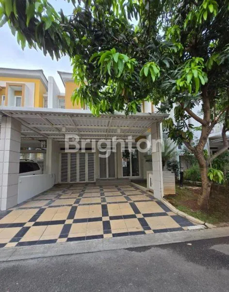 LOKASI STRATEGIS DEKAT DENGAN MALL SUMMARECON, RUMAH 2 LANTAI SEMI FURNISHED DI DALAM CLUSTER YANG NYAMAN DAN ASRI SUMMARECON BEKASI,JAWA BARAT