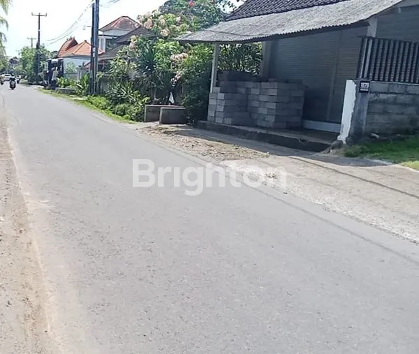 image TOKO STRATEGIS DI JL. BUWIT, TABANAN (6)