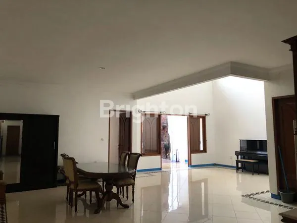 image HUNIAN STRATEGIS 2 LANTAI, SHM DI JAKARTA TIMUR (2)