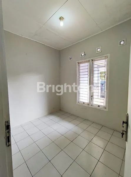 image DIJUAL RUMAH SIAP HUNI DI TANGERANG SELATAN – LOKASI STRATEGIS, HARGA TERJANGKAU! (5)