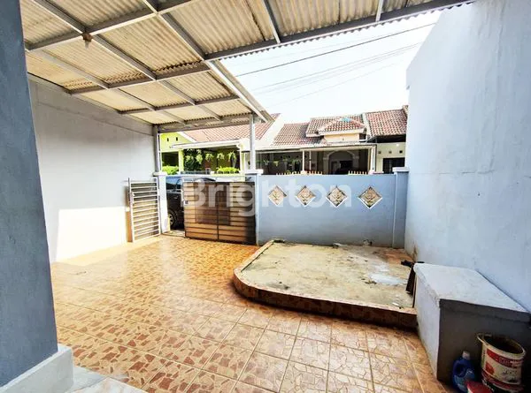 image DIJUAL RUMAH SIAP HUNI DI TANGERANG SELATAN – LOKASI STRATEGIS, HARGA TERJANGKAU! (2)