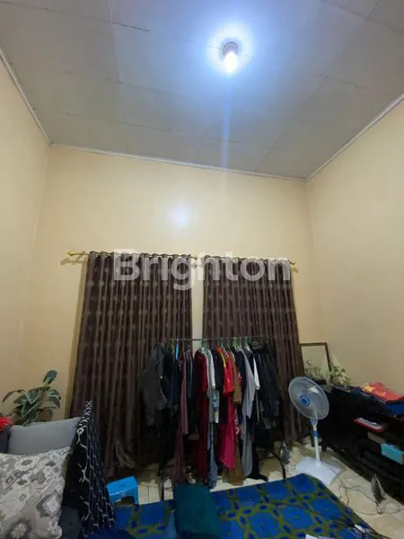 image RUMAH + 3 KIOS AKTIF DI PINGGIR JALAN RAYA UTAMA LEGOK TANGERANG LOKASI STRATEGIS (3)