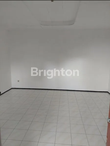 image DISEWAKAN RUMAH SIAP HUNI DARMO INDAH TIMUR SURABAYA BARAT (8)