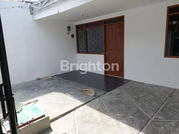 image DISEWAKAN RUMAH SIAP HUNI DARMO INDAH TIMUR SURABAYA BARAT (3)