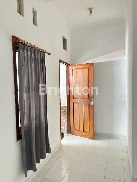 image RUMAH MINIMALIS DALAM PERUMAHAN DEKAT AMBARRUKMO PLAZA (4)