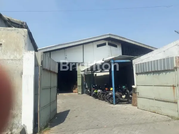 image GUDANG MARGOMULYO SURI MULIA BLOK DEPAN, TERAWAT SIAP PAKAI, LOKASI STRATEGIS KOMPLEKS PERGUDANGAN  (1)