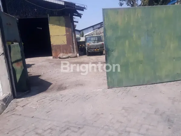 image GUDANG MARGOMULYO SURI MULIA BLOK DEPAN, TERAWAT SIAP PAKAI, LOKASI STRATEGIS KOMPLEKS PERGUDANGAN  (2)