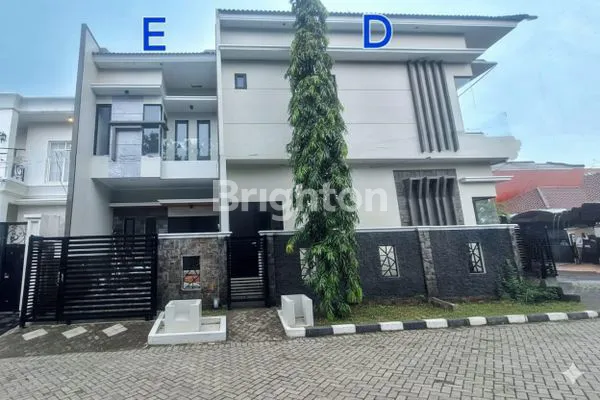 image RUMAH SIAP HUNI ROW JALAN LEBAR (1)