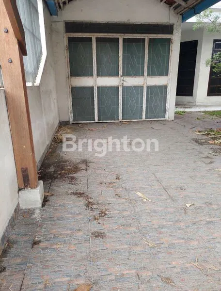 image VILLA DI PUSAT KOTA 2  1/2 TINGKAT (2)