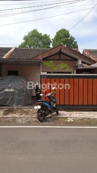image RUMAH HITUNG TANAH DEKAT EXIT TOL SAWOJAJAR DAN KAMPUS MALANG (1)