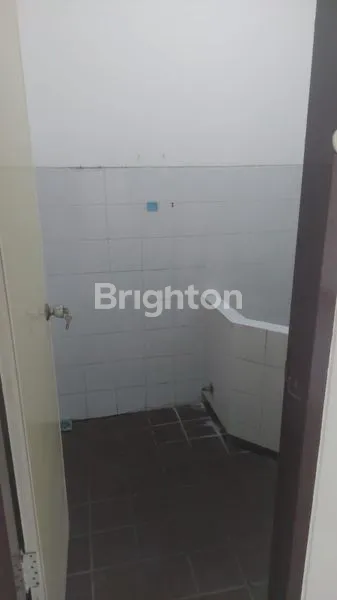 image RUMAH DISEWAKAN RUNGKUT MAPAN SURABAYA TIMUR SELANGKAH DARI MERR (8)