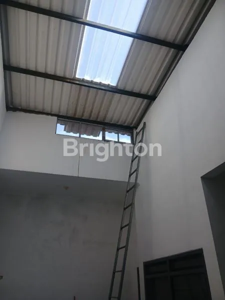 image RUMAH NIRWANA EKSEKUTIF SIAP HUNI, LOKASI STRATEGIS (1)