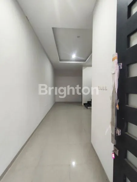 image NEW GRESS MINIMALIS KLAMPIS SEMOLO BARAT PERUM WISMA MUKTI (2)