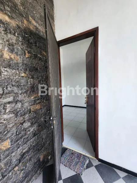 image JUAL RUGI RUMAH 2 LANTAI KUTISARI (2)