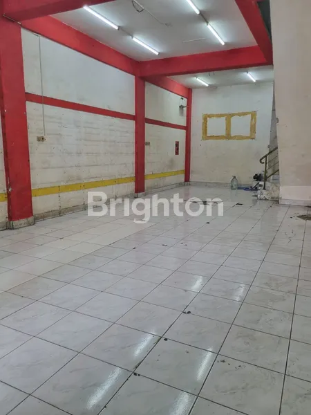 image RUKO 3 LANTAI DI JALAN CEMARA RAYA TANGERANG, LOKASI RAMAI COCOK UNTUK USAHA DAN INVESTASI (3)