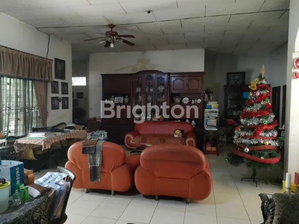 image RUMAH LUAS DI JL. SUKA INDAH – HUNIAN NYAMAN DENGAN LAHAN SUPER LEGA! (4)