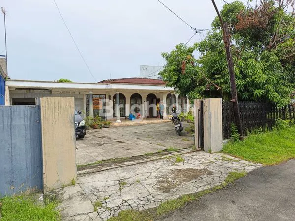 image RUMAH LUAS DI JL. SUKA INDAH – HUNIAN NYAMAN DENGAN LAHAN SUPER LEGA! (7)