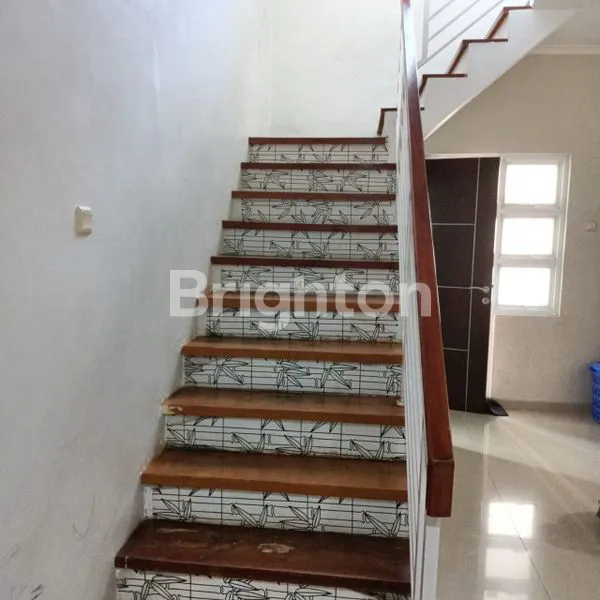 image RUMAH 2 LANTAI DI BINTARO, LT 72M² HARGA MENARIK (4)