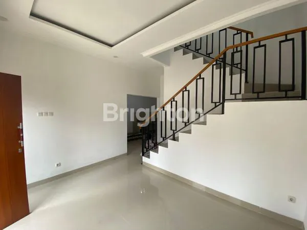image RUMAH BARU HOOK PREMIUM DI ARCAMANIK SIAP HUNI NEW HOUSE (4)