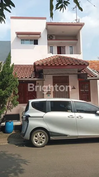 image RUMAH 2 LANTAI BAGUS DAN ASRI DI LOKASI BAGUS DI LIPPO KARAWACI (1)