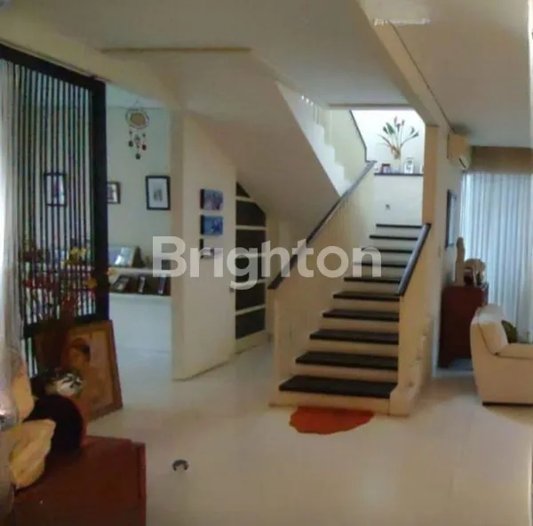 image RUMAH SIAP HUNI SIMPANG DARMO PERMAI SELATAN (3)