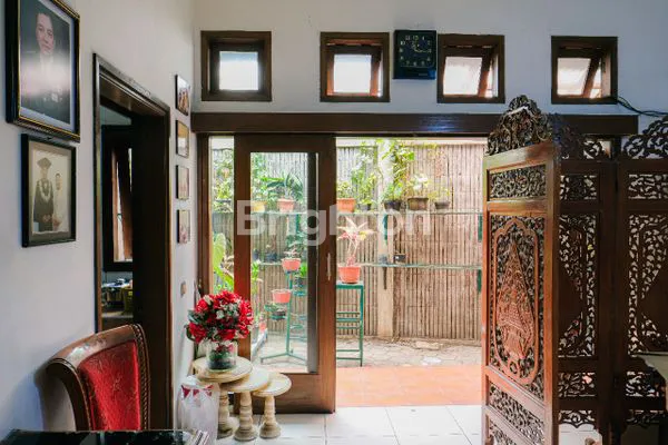 image RUMAH USAHA DI TAMAN CIBEUNYING BENGAWAN CIHAPIT TENGAH KOTA BANDUNG (3)