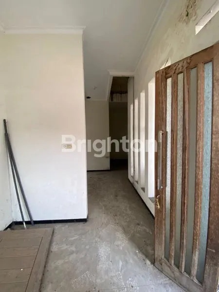 image DIJUAL RUMAH HOOK 2 LANTAI DI LA SUCIPTO (2)