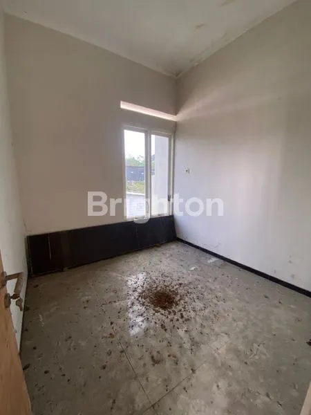 image DIJUAL RUMAH HOOK 2 LANTAI DI LA SUCIPTO (4)