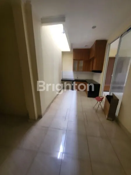 image RUMAH FULL FURNISH BERYL GADING SERPONG  (6)